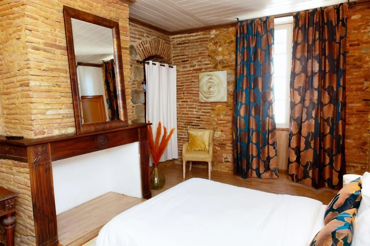 Cafe De France Eauze Bed & Breakfast フランス