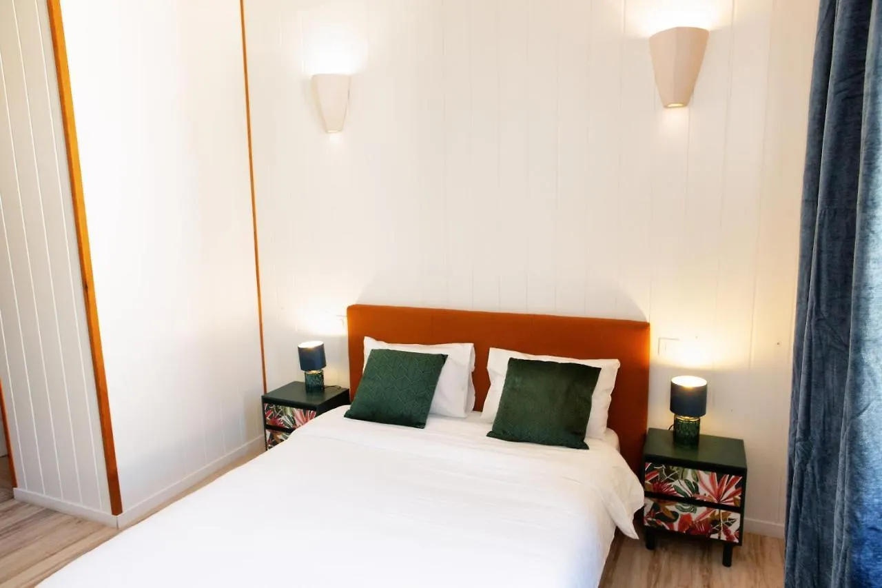 Cafe De France Eauze Bed & Breakfast